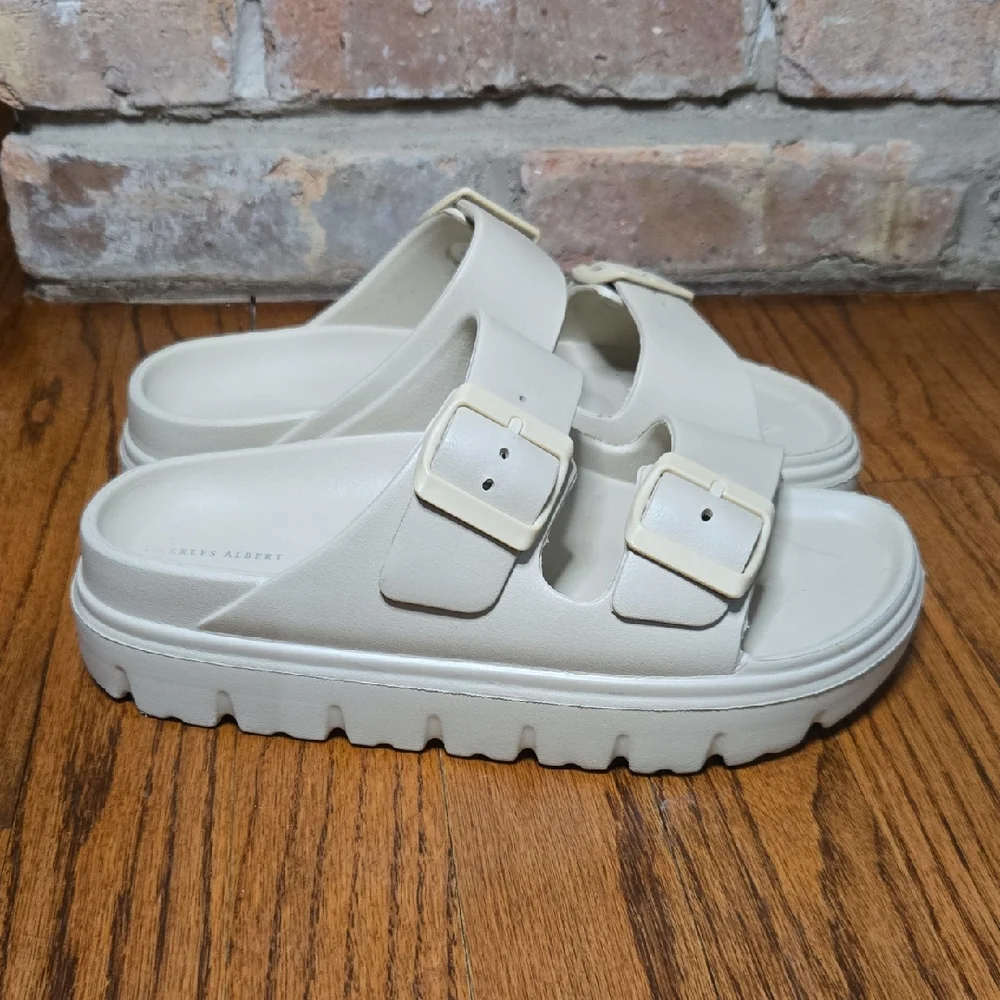 Charles Albert Size 5 Cream Double Buckle Platform Slide Sandals